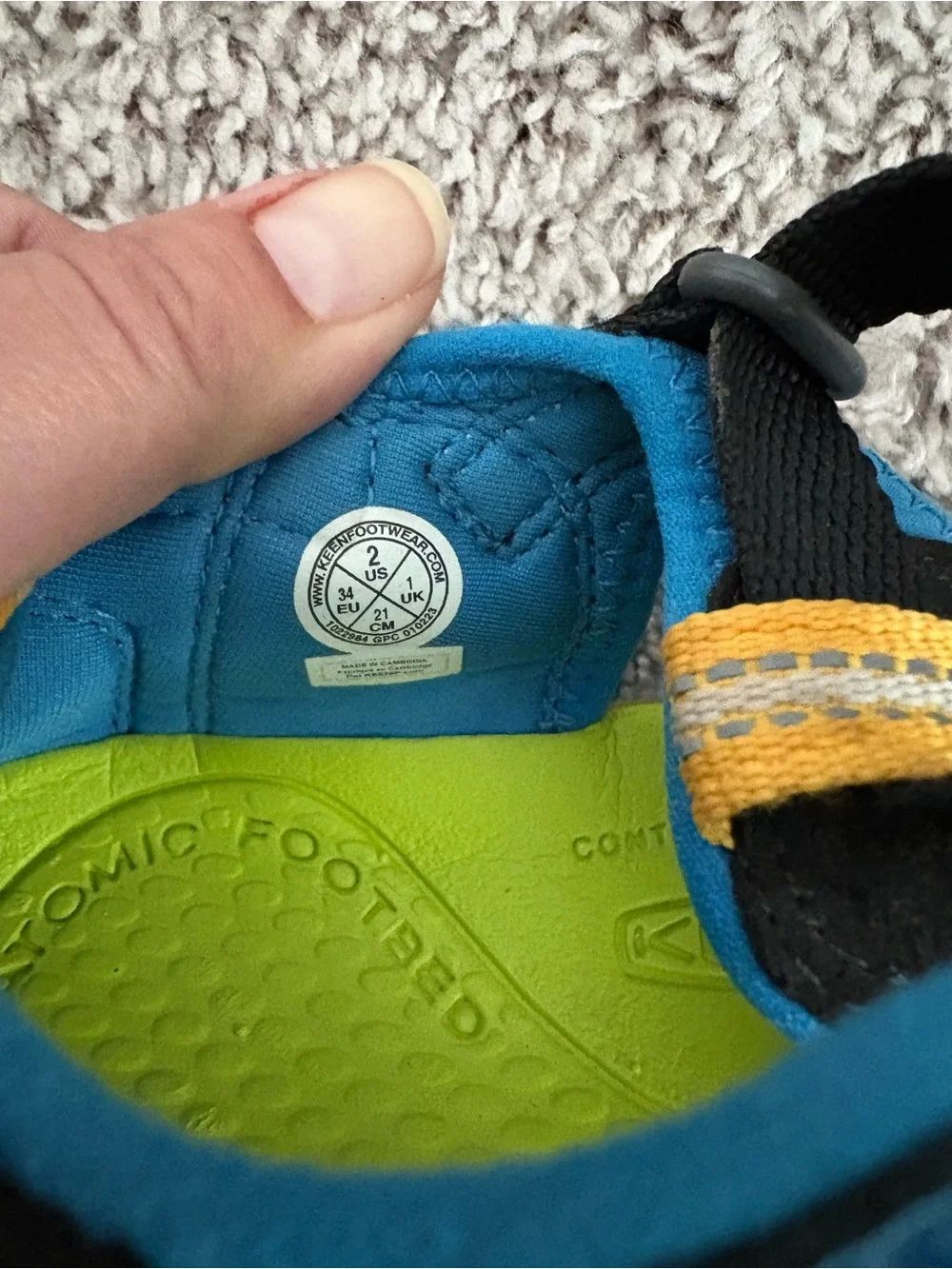 Keen shoes LIKE NEW kids size 2